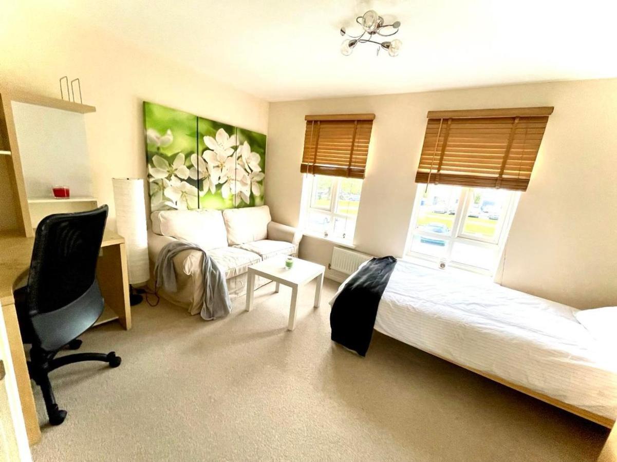 Lakeside Stylish 3 Bedroom House Grays Extérieur photo